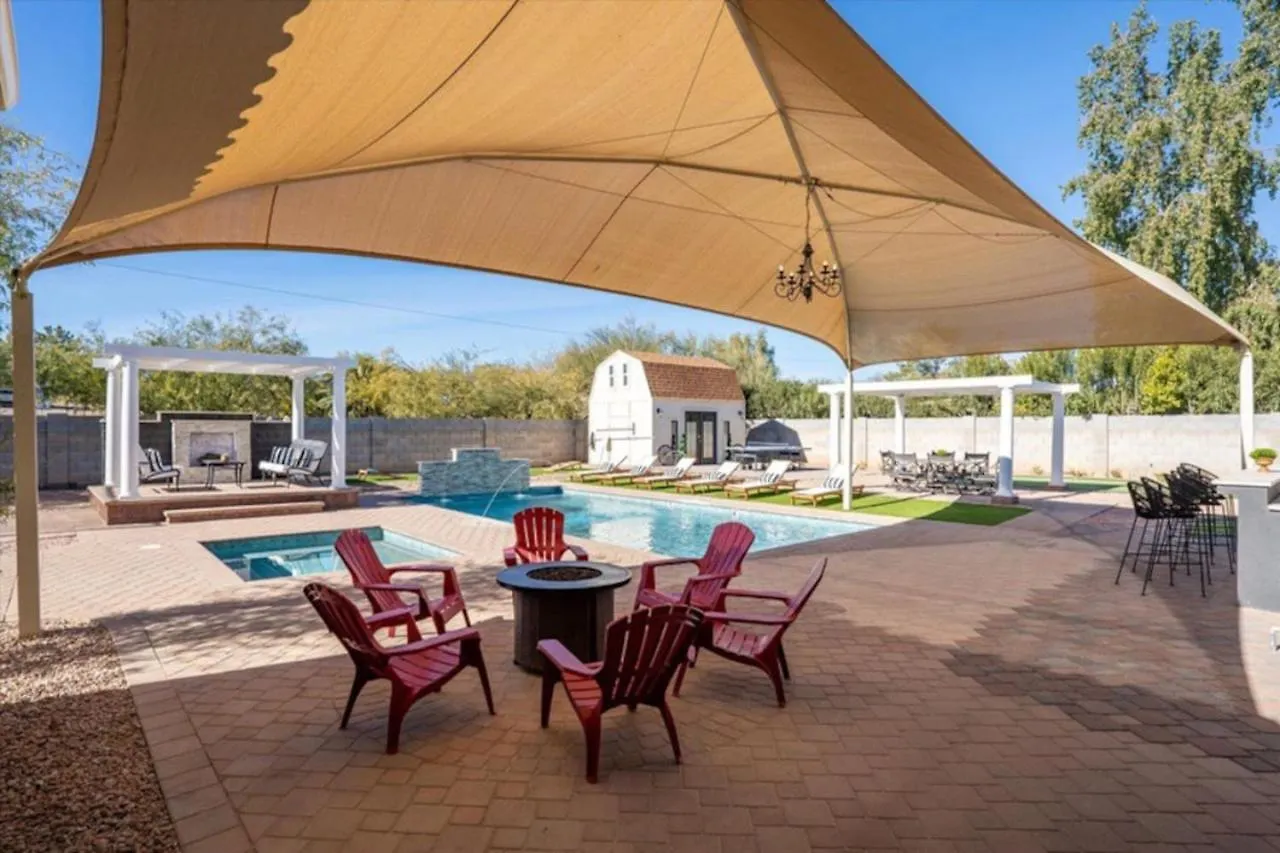 Luxury Mansion, Heated Pool And Spa, Pickleball, Batting Cage, 2 Game Rooms, Speakeasy Scottsdale