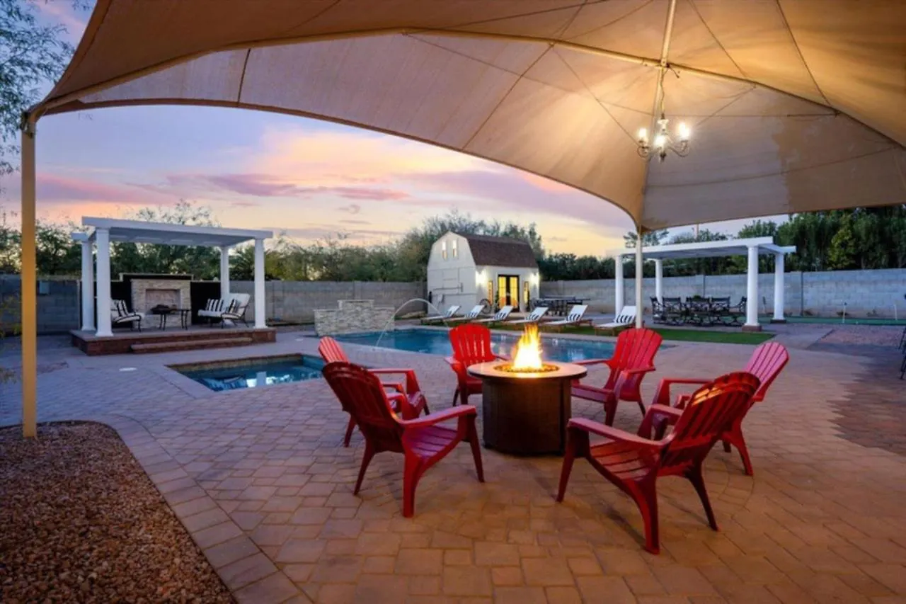 Luxury Mansion, Heated Pool And Spa, Pickleball, Batting Cage, 2 Game Rooms, Speakeasy Scottsdale