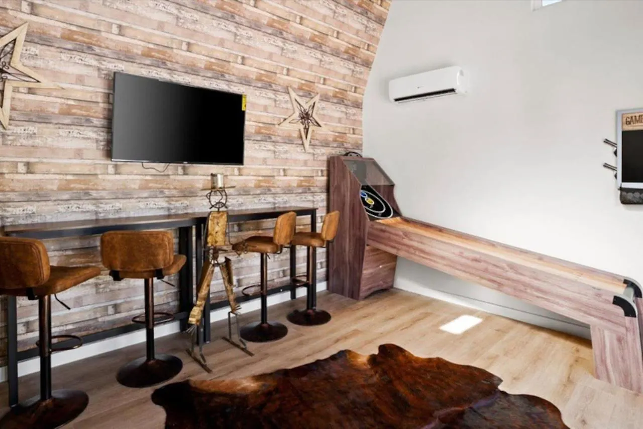 Tatil Evi Luxury Mansion, Heated Pool And Spa, Pickleball, Batting Cage, 2 Game Rooms, Speakeasy Scottsdale