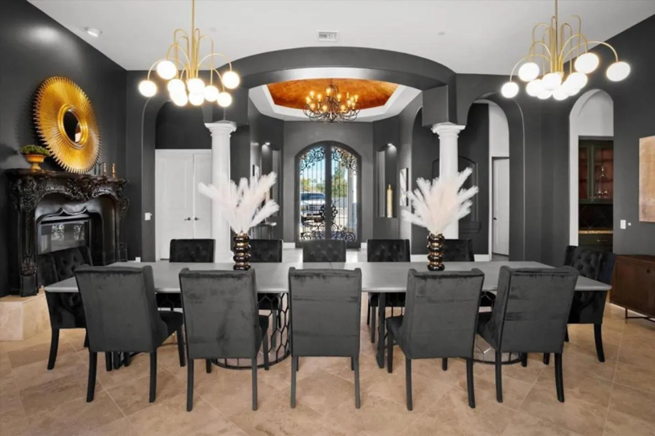 Luxury Mansion, Heated Pool And Spa, Pickleball, Batting Cage, 2 Game Rooms, Speakeasy Scottsdale ABD