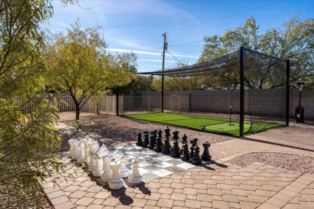 Luxury Mansion, Heated Pool And Spa, Pickleball, Batting Cage, 2 Game Rooms, Speakeasy Scottsdale Tatil Evi