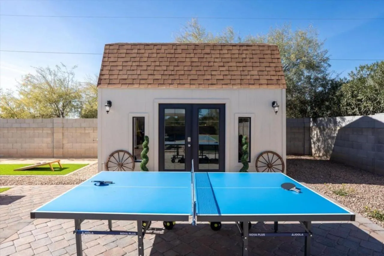Luxury Mansion, Heated Pool And Spa, Pickleball, Batting Cage, 2 Game Rooms, Speakeasy Scottsdale